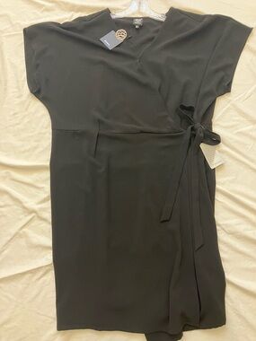 Bobeau Black Wrap Tie Midi Dress